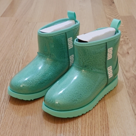 🔥 Todays Special Ugg Classic Clear Mini Waterproof Boots size 6 Youth/7.5 Women - Picture 3 of 13